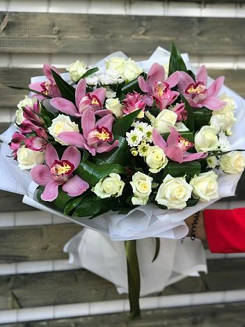 Букет цветов из: Розы и Хризантемы в Пойковском