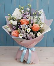 Букет цветов из:  Лизиантусы, Розы, Альстромерии и Гипсофила в Пойковском