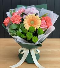 Букет цветов из:  Гвоздики, Розы, Герберы и Хризантемы #REPLACE_PRED# Пойковском
