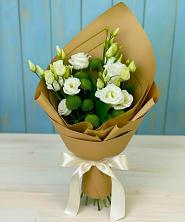 Букет цветов из:  Хризантемы и Лизиантусы в Пойковском