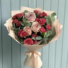 Букет цветов из:  Гвоздики и Розы в Пойковском