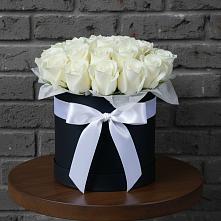 Цветочная композиция из Розы в шляпной коробке в Пойковском